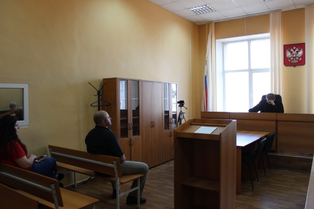 Наживался на памяти: в Свердловской области осудили владельца камнеобрабатывающей фирмы