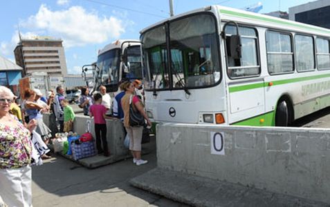 Автовокзал "Южный" в Челябинске перегородили для отстоя троллейбусов