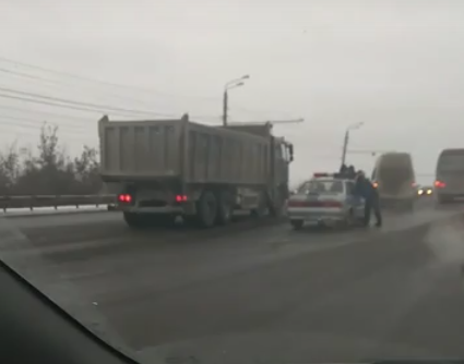 В Челябинске в массовом ДТП столкнулись автобус, маршрутка и две легковушки