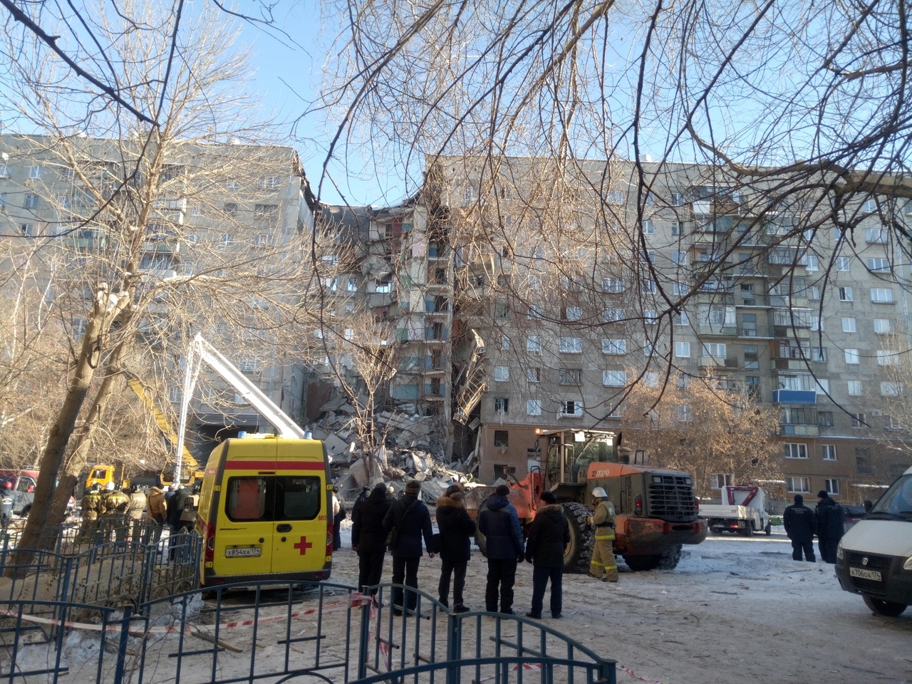 Из-за взрыва в жилом доме в Магнитогорске объявлен режим ЧС. Видео Из-за взрыва в жилом доме в Магнитогорске объявлен режим ЧС. Видео