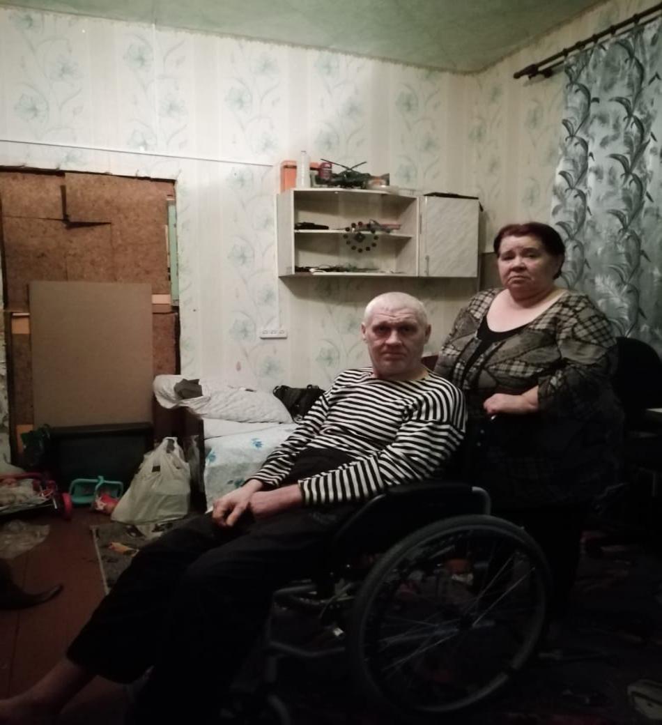 «Это очень высоко». В поселке Роза инвалиду-колясочнику дали жилье, до которого он не может добраться «Это очень высоко». В поселке Роза инвалиду-колясочнику дали жилье, до которого он не может добраться