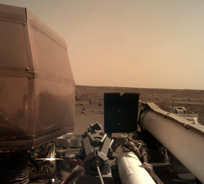 NASA успешно посадило на Марс космический модуль InSight NASA успешно посадило на Марс космический модуль InSight