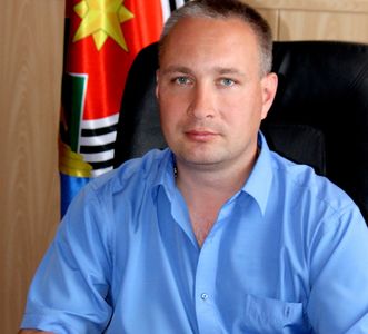 Утром 27 ноября в своей квартире был жестоко убит глава администрации Миньяра Дмитрий Савреев