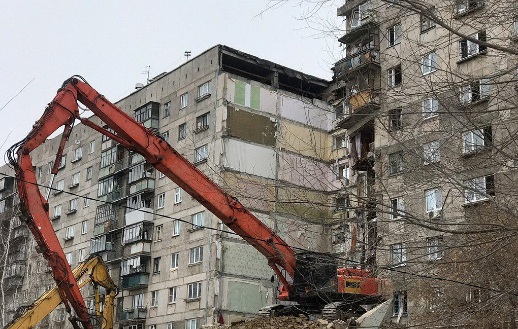 В Магнитогорске начались работы по демонтажу конструкций, уцелевших при взрыве 31 декабря 2018 года В Магнитогорске начались работы по демонтажу конструкций, уцелевших при взрыве 31 декабря 2018 года