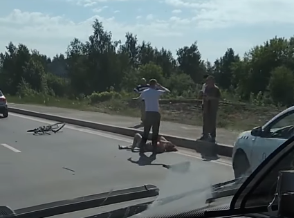 В Перми лихач сбил велосипедистку на пешеходном переходе