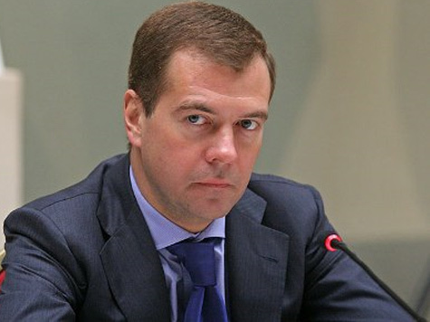 Дмитрий Медведев предложил ужесточить наказание для нерадивых потребителей и поставщиков услуг ЖКХ