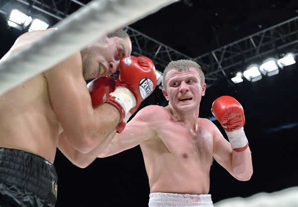 В выходные в Челябинске состоялся турнир по профессиональному боксу