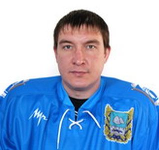 У молодежной хоккейной команды Челябинска «Белые медведи» новый тренер