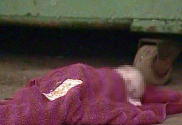 В сарае в Троицке найден труп новорожденного ребенка
