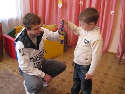 Герой молодежного чемпионата мира по хоккею Артемий Панарин приехал в Коркино