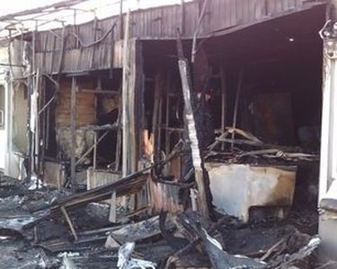 На трассе Москва-Челябинск 12 июня сгорело девять торговых павильонов 