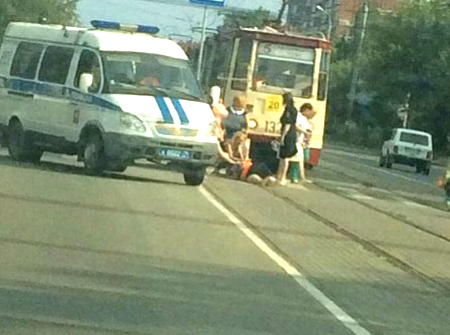 В Челябинске кондуктора трамвая сбила маршрутка