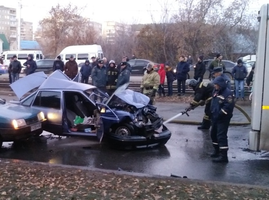 В массовом ДТП в Уфе ранена женщина