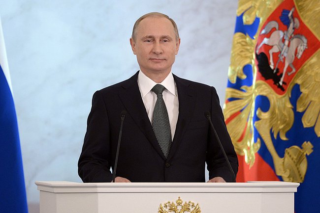 Владимир Путин пообещал талантливым выпускникам школ гранты, а бизнесменам – амнистию ввозимых капиталов