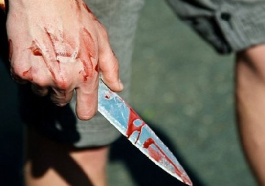 В Зауралье пьяный мужчина зарезал 20-летнего парня