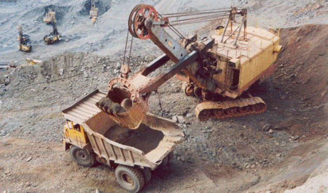 Железная руда поможет рабочим Бакала получить долги по зарплате