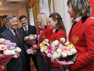Олимпийцы получили по 200 тысяч рублей