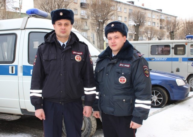 Стражи порядка спасли женщин, в Крещенскую ночь попавших в беду у Первоуральска.