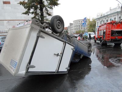 В Челябинске перевернулся автомобиль
