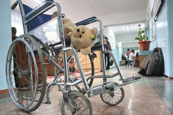 Депутаты требуют проверить соблюдение прав детей-инвалидов 
