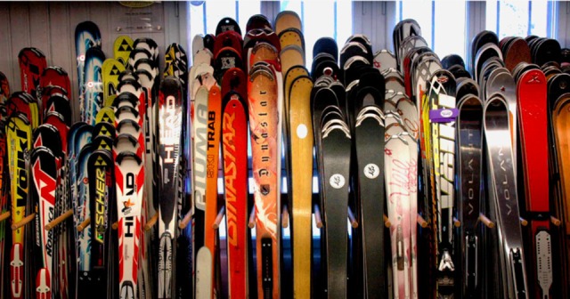 Из проката спортинвентаря в ГЛК «Солнечная долина» покойник украл две пары лыж
