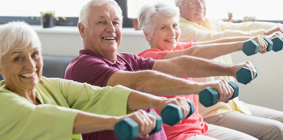 В челябинском фитнес-центре начали проводить бесплатные тренировки для пенсионеров 