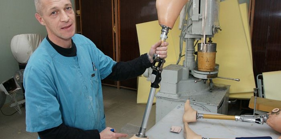 На Челябинском протезно-ортопедическом предприятии побывал эксперт-менеджер японской компании 