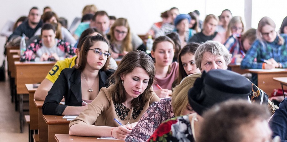 Участников Тотального диктанта в Челябинске ждут физики, писатели и экскурсоводы