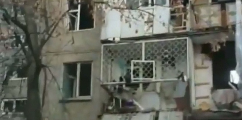 Взрыв в жилом доме Казахстана. Сообщается о погибших. Видео