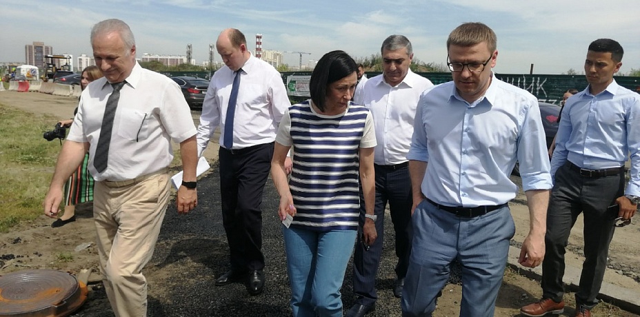Алексей Текслер проверил ход дорожного ремонта на северо-западе Челябинска