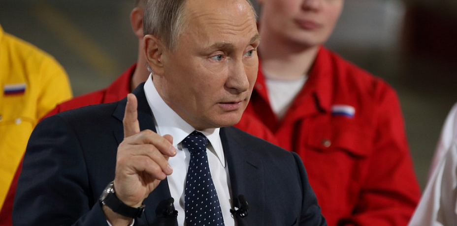Путин в Челябинске пообщался с «белыми металлургами»