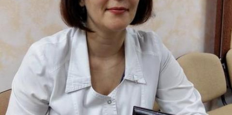 Миасский терапевт Ольга Бушмакина получила премию Заксобрания