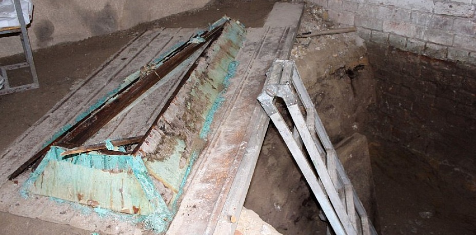 «Возможно, это был строитель». Стали известны первые подробности тайного захоронения под храмом в Верхнеуральске