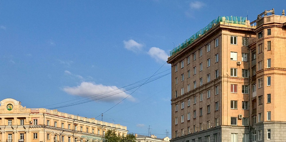 Балясины на доме в центре Челябинска восстановят после капремонта