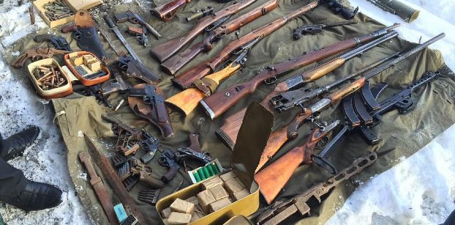 Южноуральский полицейский в свободное от работы время наладил производство и торговлю огнестрельным оружием