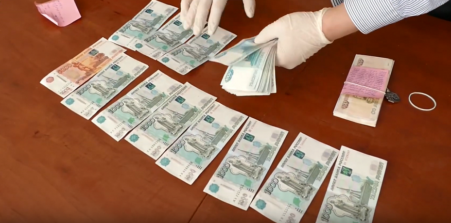 Опубликовано видео задержания сотрудников госинспекции труда Челябинска