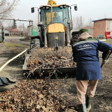 Челябинские военные коммунальщики наводят порядок к весне