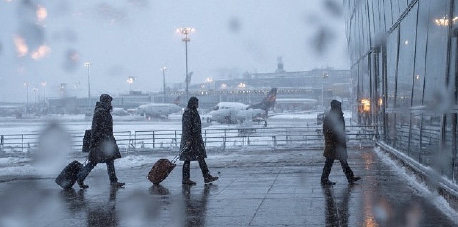 В аэропорту Челябинска задерживаются восемь рейсов