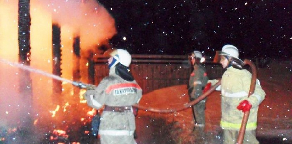 В Копейске на пожаре погибли двое мужчин, которые пытались спасти родных