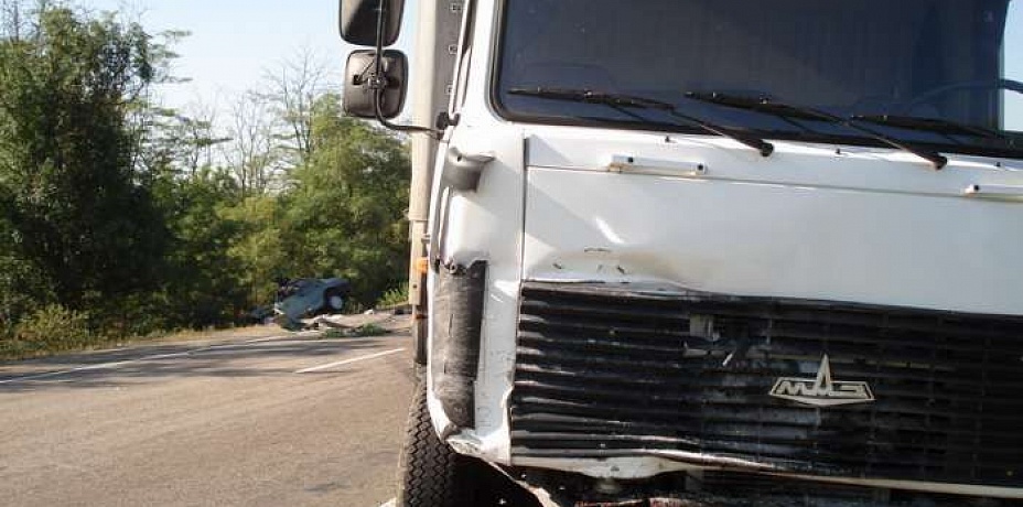 В Челябинской области фура без тормозов "смяла" три автомобиля