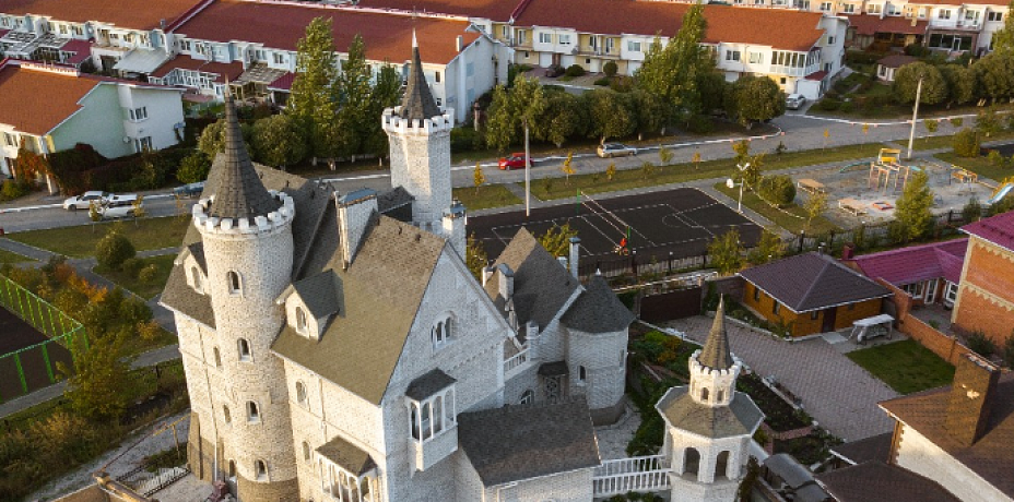 В Челябинске выставили на продажу замок за 30 млн