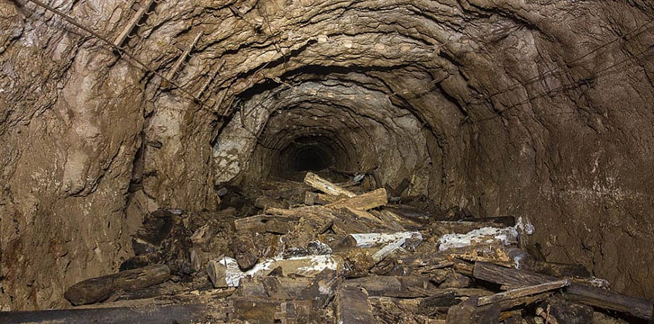 Подросток разбился, упав в штрек шахты в Челябинской области