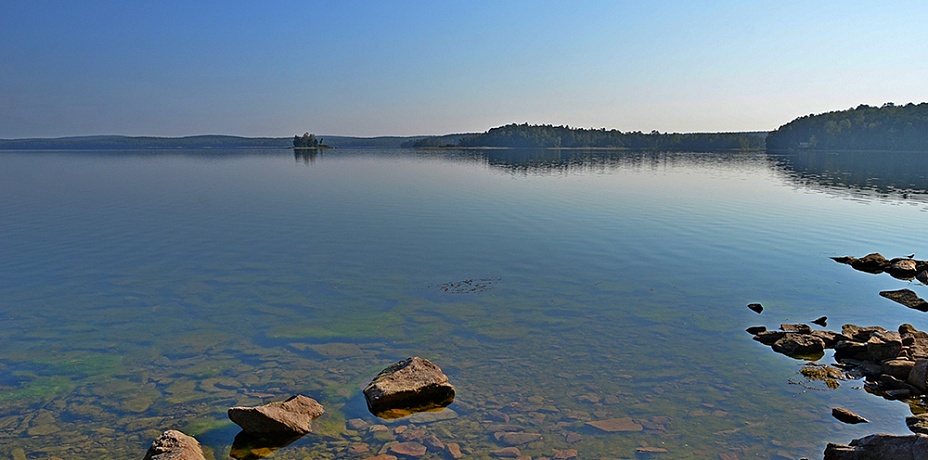 Поискам тела уплывшего за продуктами мужчины мешает двойное дно озера Кисегач
