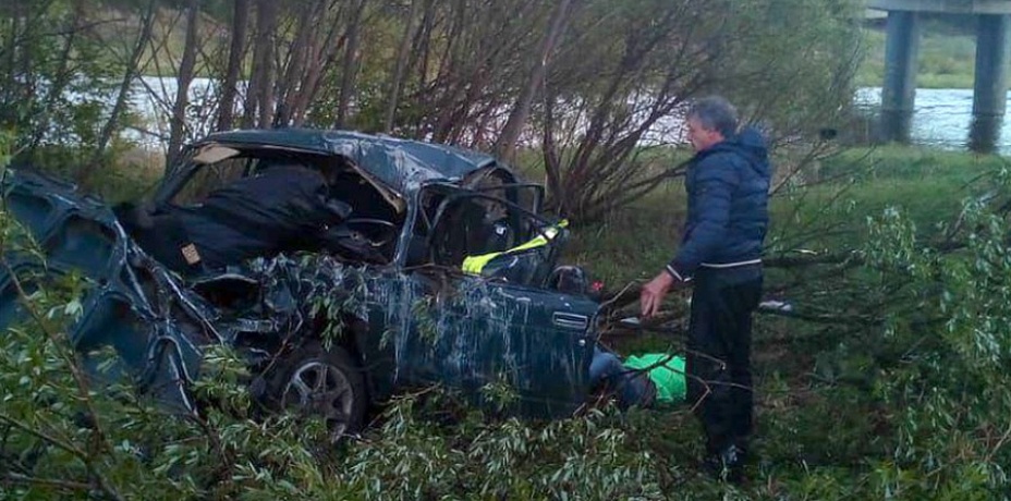 Жуткое ДТП на Урале: в результате падения автомобиля в реку погибло пять человек 