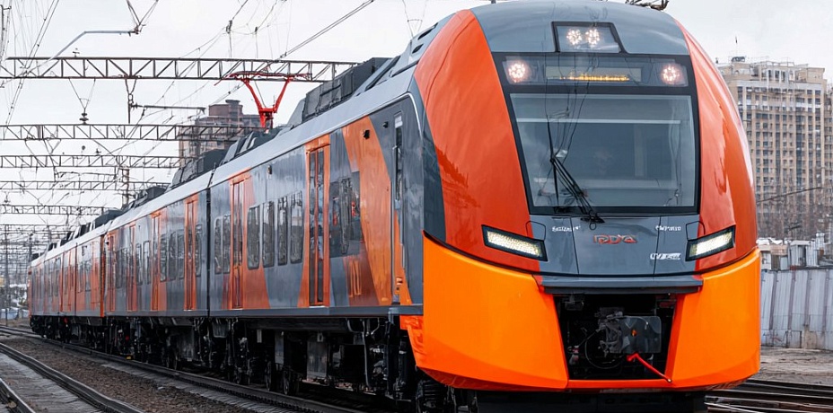 В новогодние праздники запустят дополнительные электрички между Челябинском и Екатеринбургом