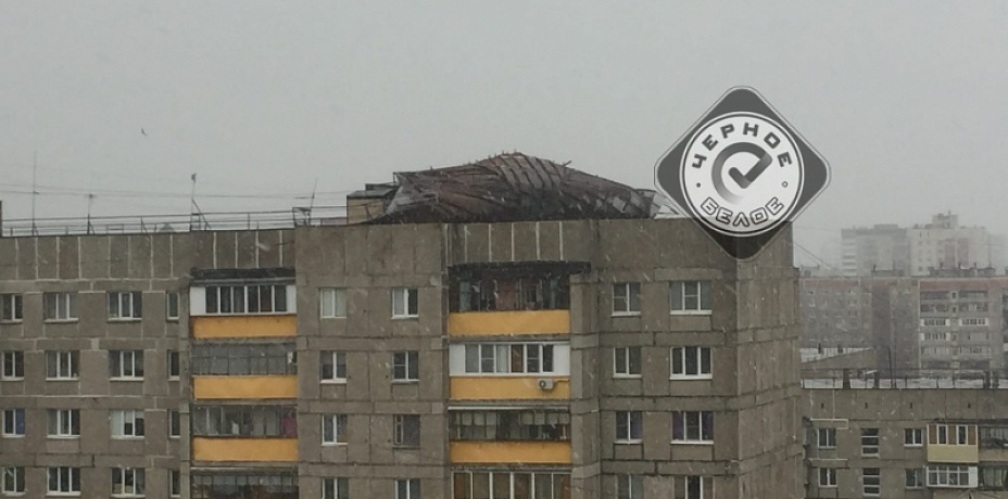 Буря срывает крыши на десятиэтажках Магнитогорска