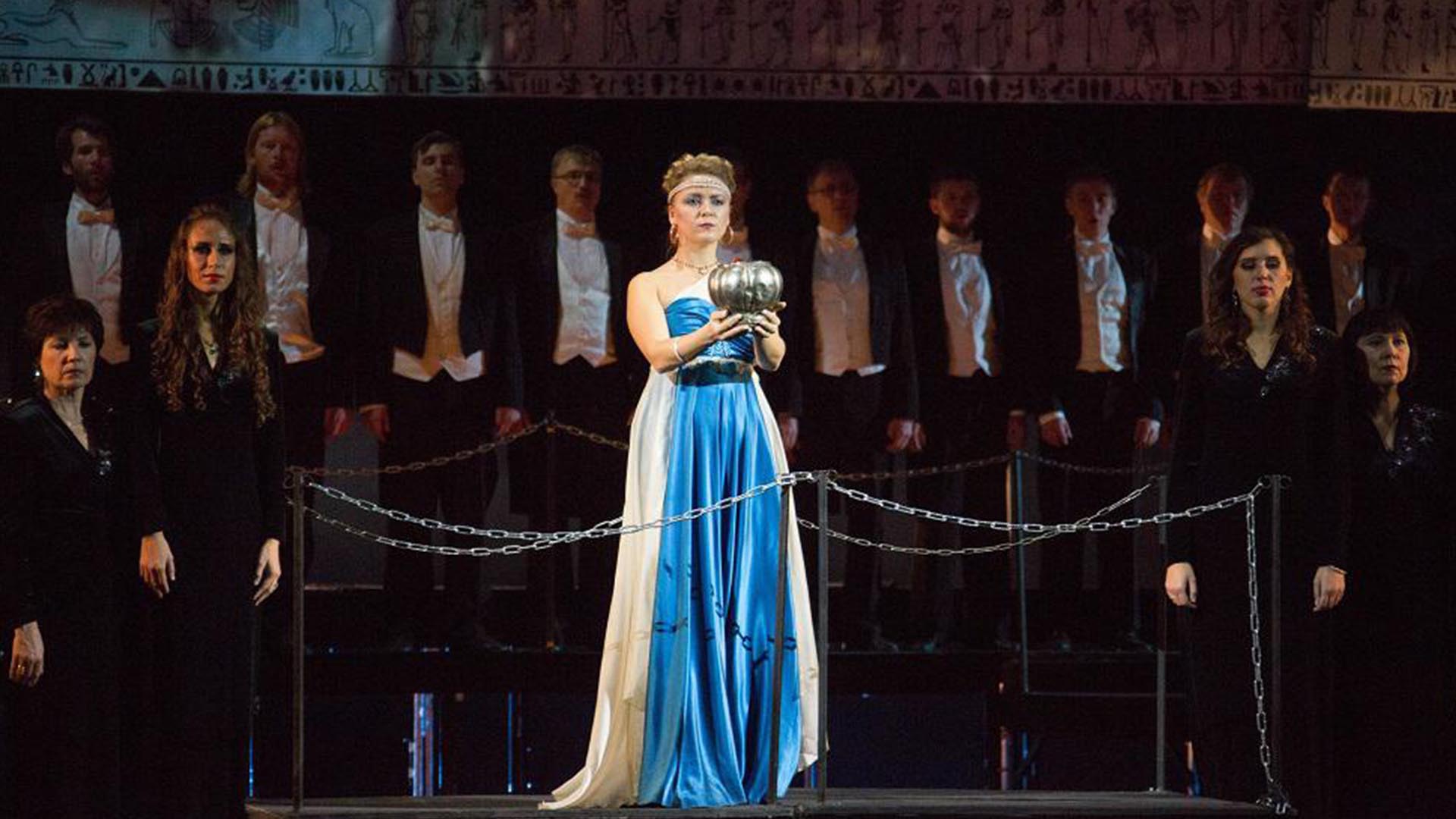 Доходное место спектакль захарова. Калужский драматический театр спектакль по детективу агаты кристи. Дк андреевка сцена. Мышонок суперсыщик спектакль. Спектакль детектив.