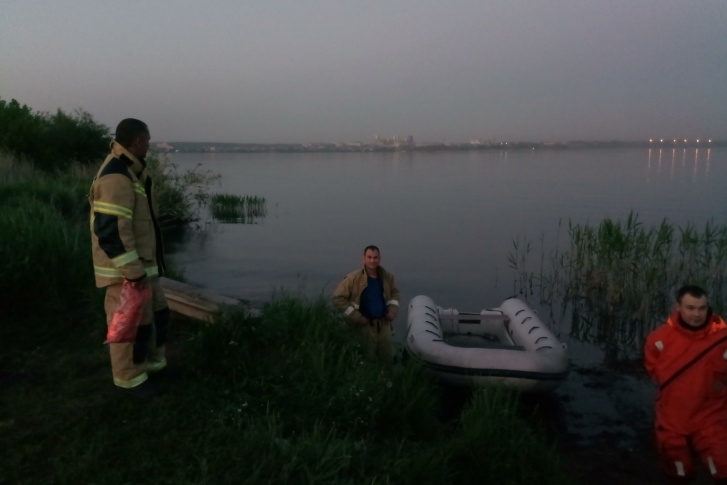 В Челябинске спасли двух приятелей, которые вздумали переплыть Шершневское водохранилище 