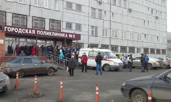 70-летний пациент скончался в регистратуре челябинской поликлиники №8