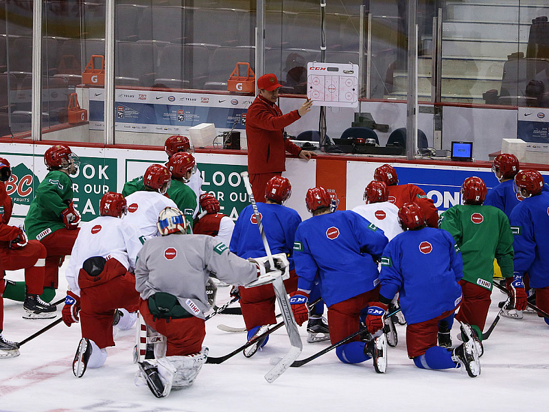 Четверо южноуральцев вызваны в сборную России по хоккею для подготовки к молодежному чемпионату мира
